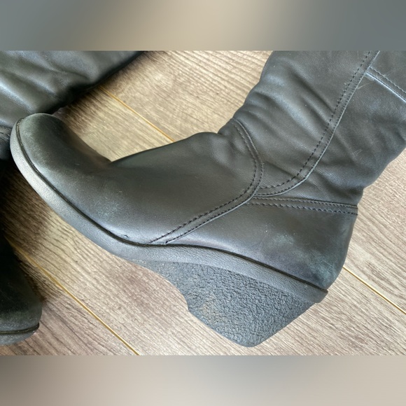 Hush Puppies waterproof black leather wedge heeled tall boots - Picture 3 of 16